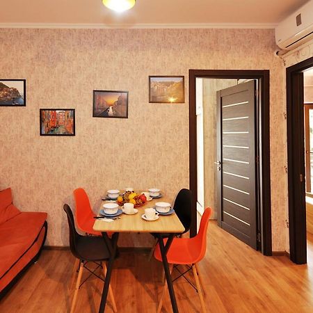 Apartment Art Django Old Avlabari Tbilisi Luaran gambar