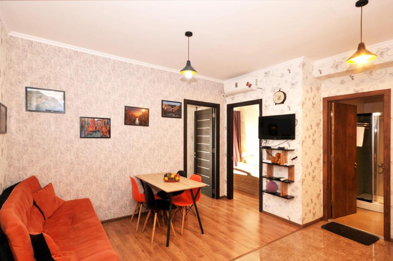 Apartment Art Django Old Avlabari Tbilisi Luaran gambar