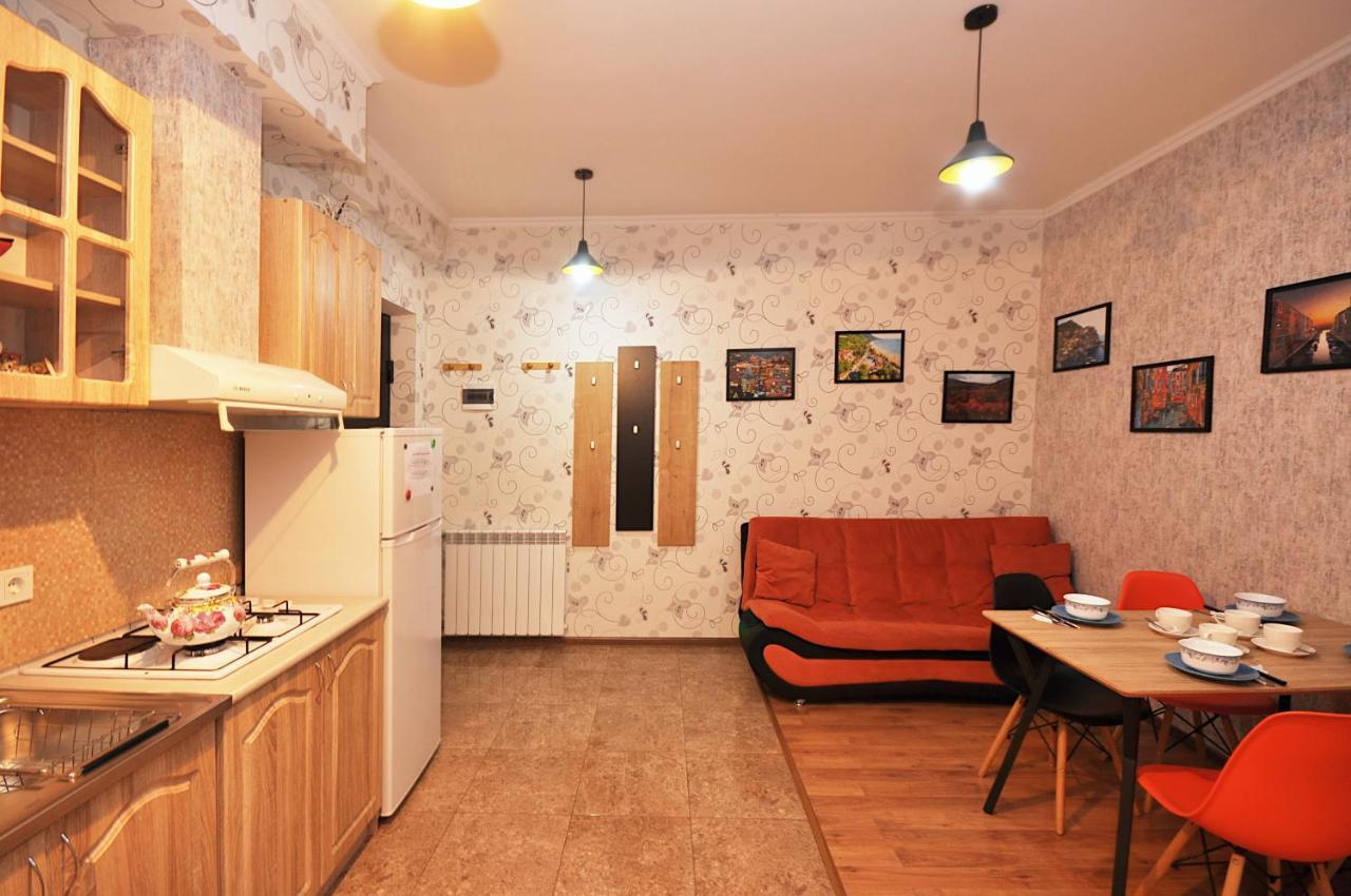 Apartment Art Django Old Avlabari Tbilisi Luaran gambar
