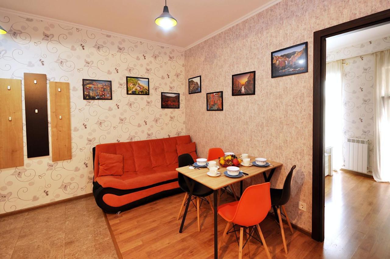 Apartment Art Django Old Avlabari Tbilisi Luaran gambar