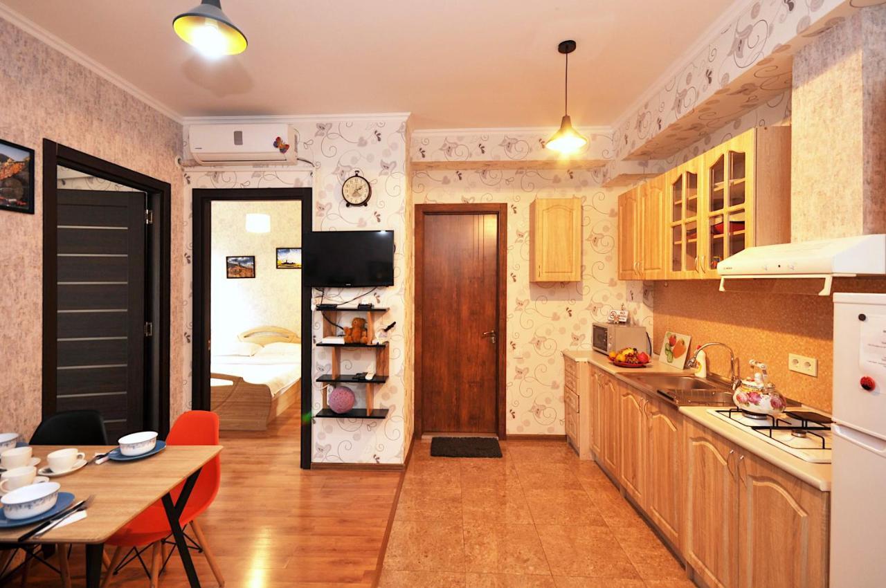 Apartment Art Django Old Avlabari Tbilisi Luaran gambar